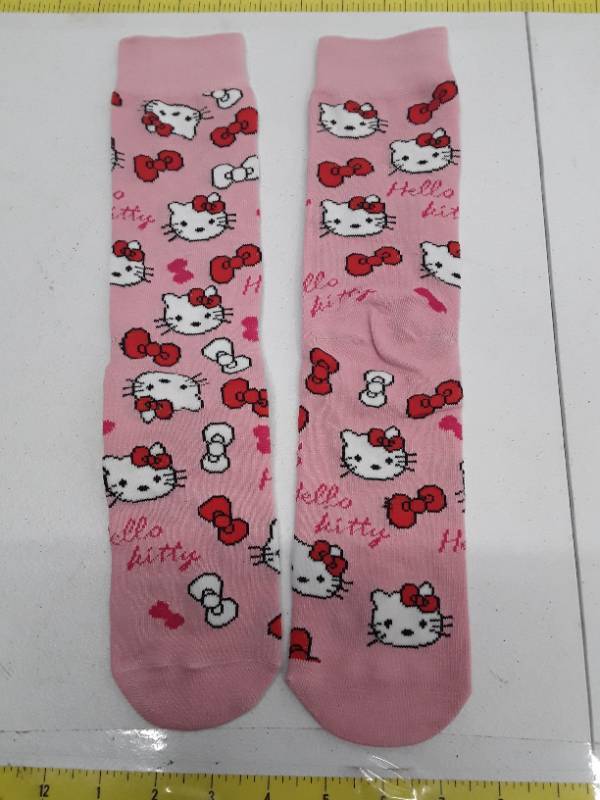lot 57072 image: Hello Kitty Colorful long Socks - Pink
