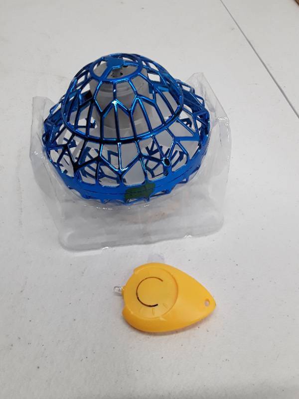 lot 57154 image: Fly Spinner Ball - Blue