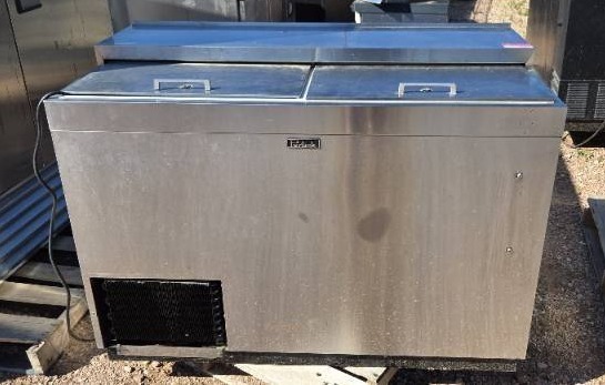 lot 50288 image: Perlick Bottle Cooler Model 7062E