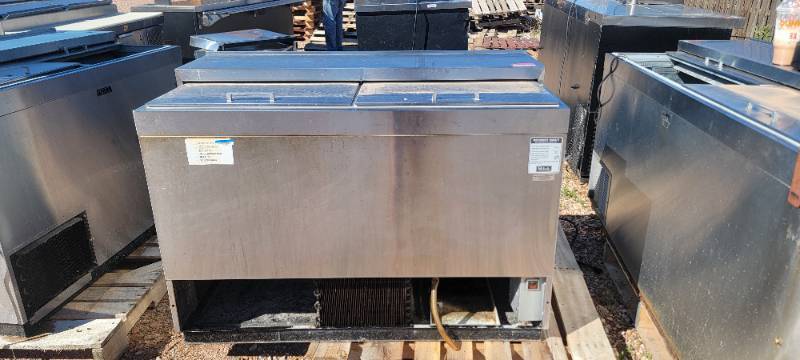 lot 50289 image: Perlick Bottle Cooler Model 8365a-ul