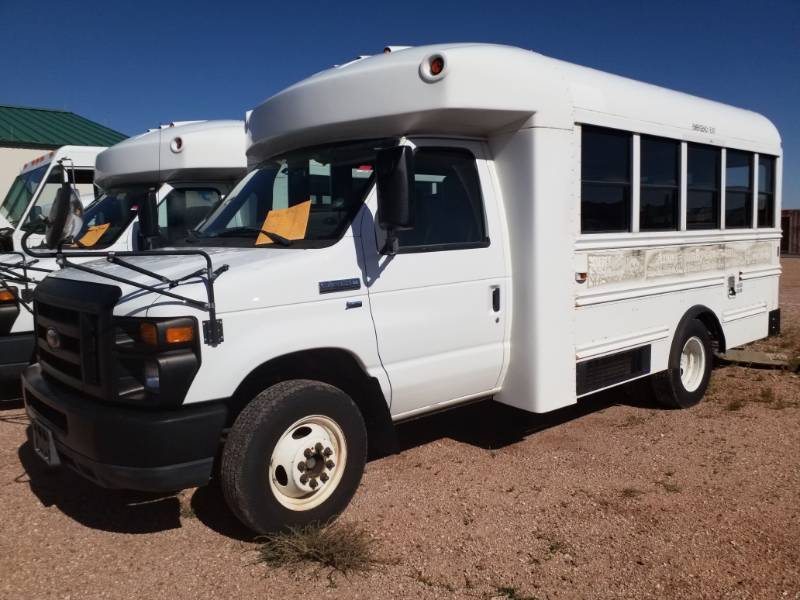 lot 39524 image: 2009 Ford E-350 Super Duty RWD, WHITE