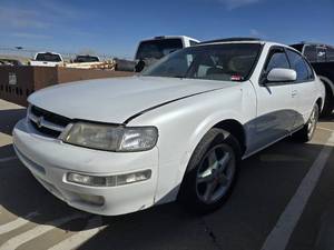 lot 50266 image: 1997 Nissan Maxima, WHITE