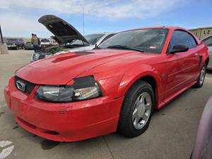 lot 50270 image: 2001 Ford Mustang, RED