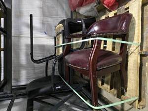 lot 50326 image: (3) Assorted Office Chairs
