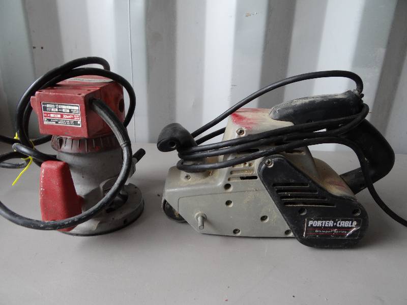 lot 7803 image: Milwaukee 5610 Router & Porter Cable Sander