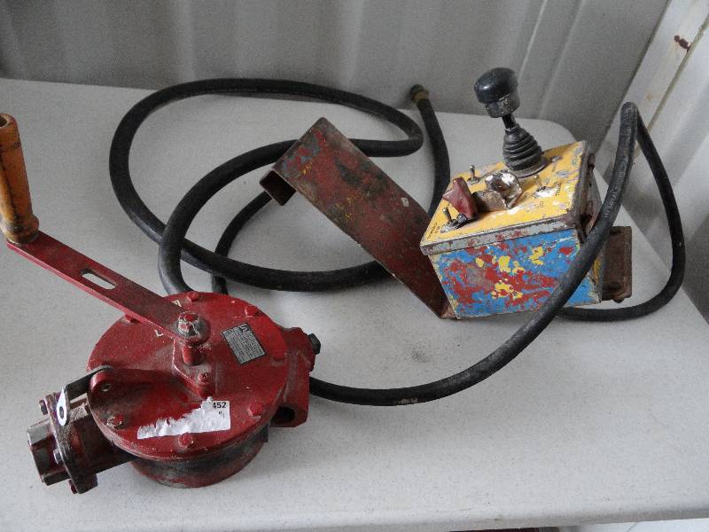 lot 7811 image: Hand Pump & Drive Control Box - Joy Stick for Scissor Lift