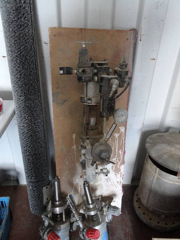 lot 7813 image: Lot of Pumps (Need Rebuilt)