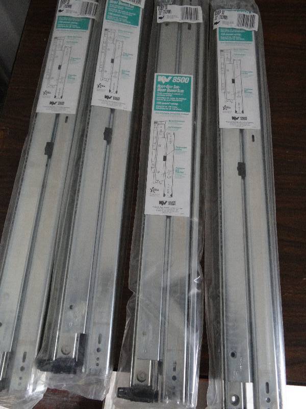 lot 7816 image: Lot of 4 - KV8500 Heavy Duty Side Drawer Mount Slides - 30