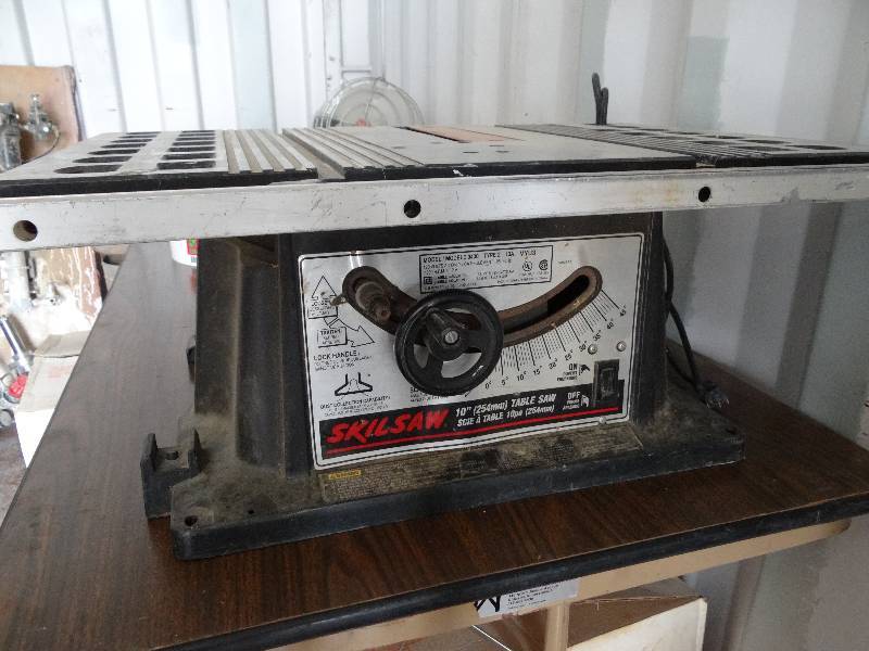 lot 7820 image: Skillsaw Table Saw - Model 3400
