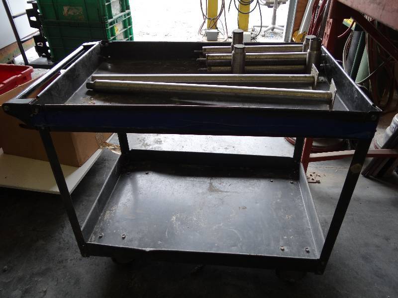 lot 7834 image: Shop Cart w Misc. Legs