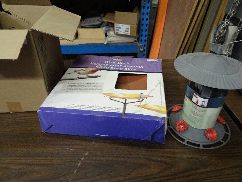 lot 7869 image: Bird Bath  Humming Bird Feeder  Small Baskets