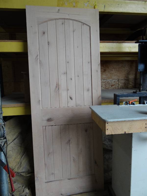lot 7878 image: Alder Wood Door