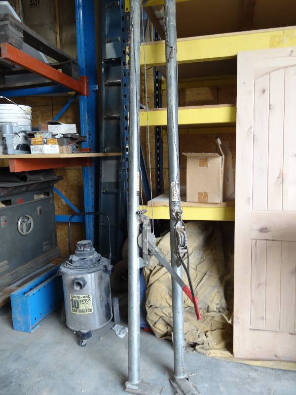 lot 7879 image: Set of Wall Jacks