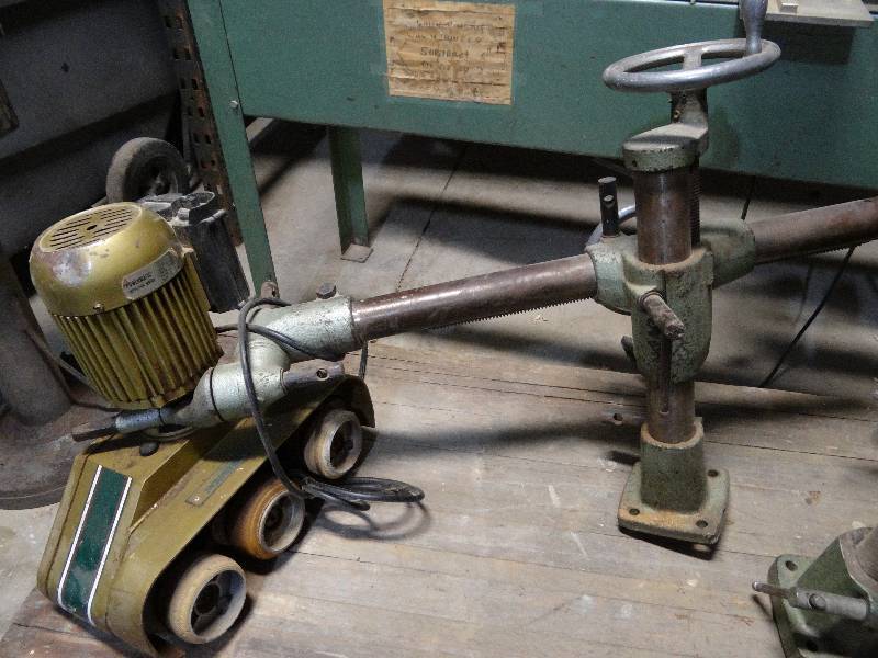 lot 7897 image: Power Feeder - Powermatic