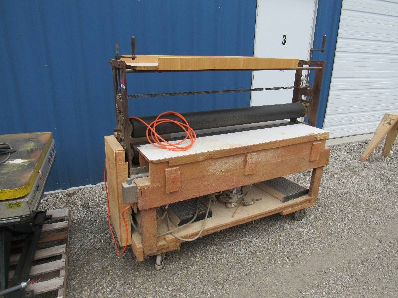 lot 7957 image: Laminate Press Roller