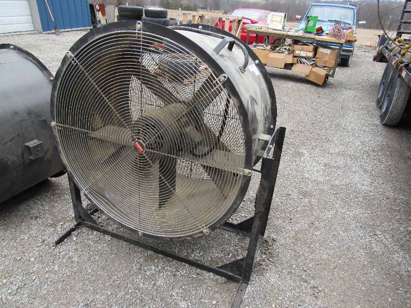 lot 7959 image: Dayton 36 Hi-Vol  Hi-Velocity Industrial Fan  - Model #5M178