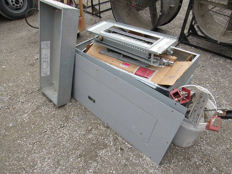 lot 7962 image: Lot of Electrical Panels  Enclosures