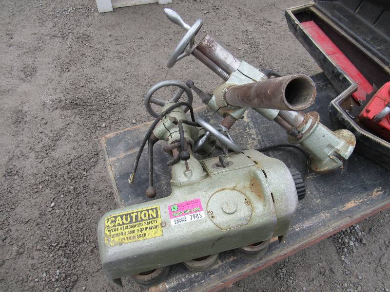 lot 7985 image: Power Feeder