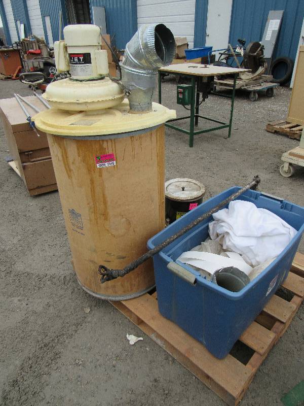 lot 7990 image: Pallet of Misc.  Jet Dust Collector  Dip Seal Plastics