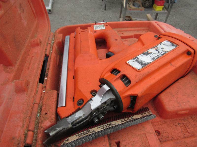 lot 7997 image: Paslode Nailer in Case