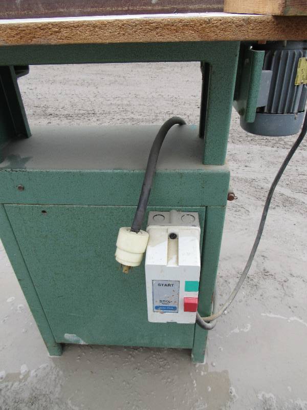 lot 8000 image: Baugerate Union Belt Sander