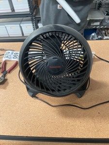 lot 7862060 image: Honeywell fan