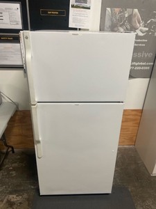 lot 7862139 image: 5ft tall GE Fridge