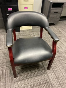 lot 7862171 image: Waiting Room Chair