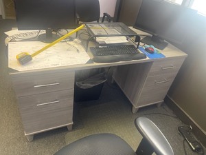 lot 7862202 image: grey wood grain office desk 29in high x 5ft wide x 29in deep ( items not included)