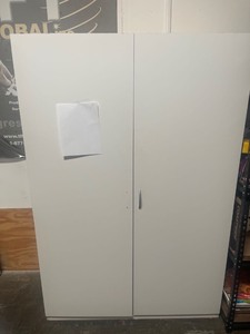 lot 7862206 image: white cabinet, wood, (missing handle) 6ft x 4ft x 20in