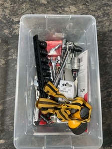 lot 7862219 image: Misc Wrenches and Sockets