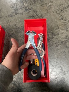 lot 7862228 image: Misc Box of End Snips