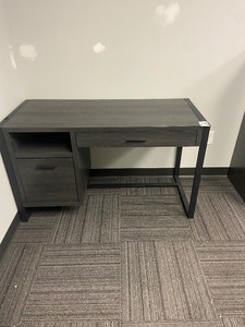 lot 7862168 image: 50in Long Computer desk (good condition)