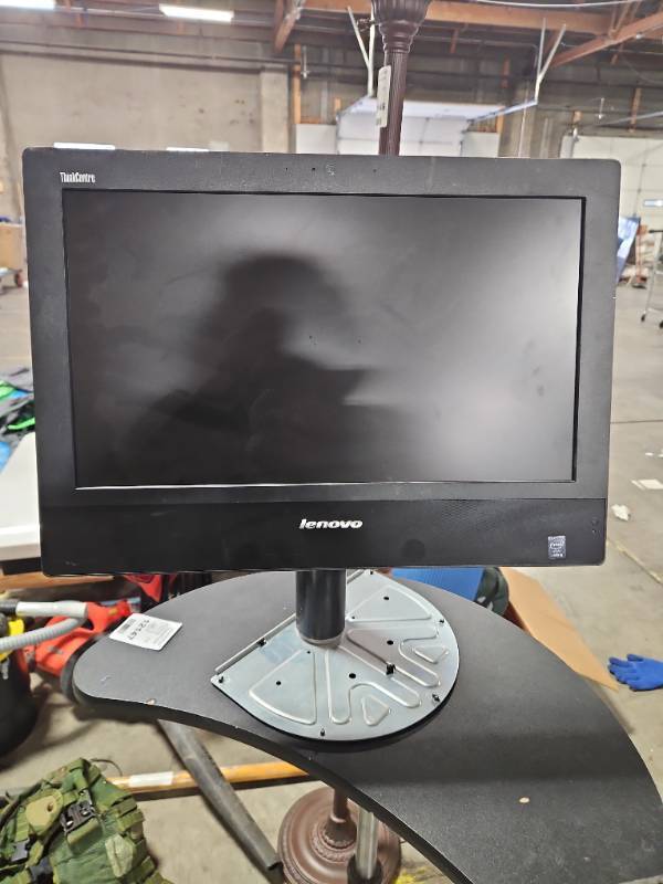 lot 12148 image: Lenovo ThinkCentre M73z All-in-One Desktop Computer