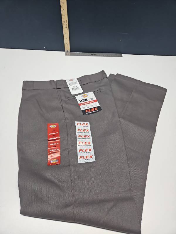 lot 12198 image: Dickies Mens Flex 11874 Work Pants