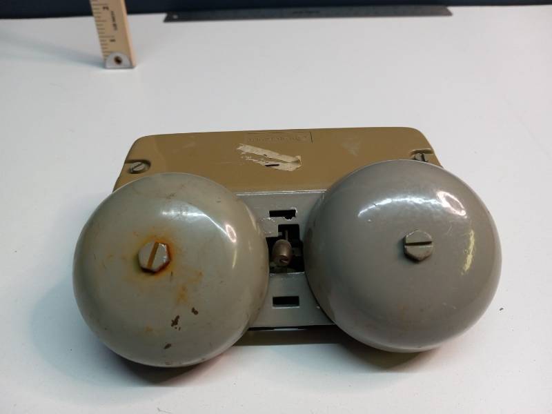 lot 12351 image: Vintage Western Electric Bell System Double Gong Ringer Assembly