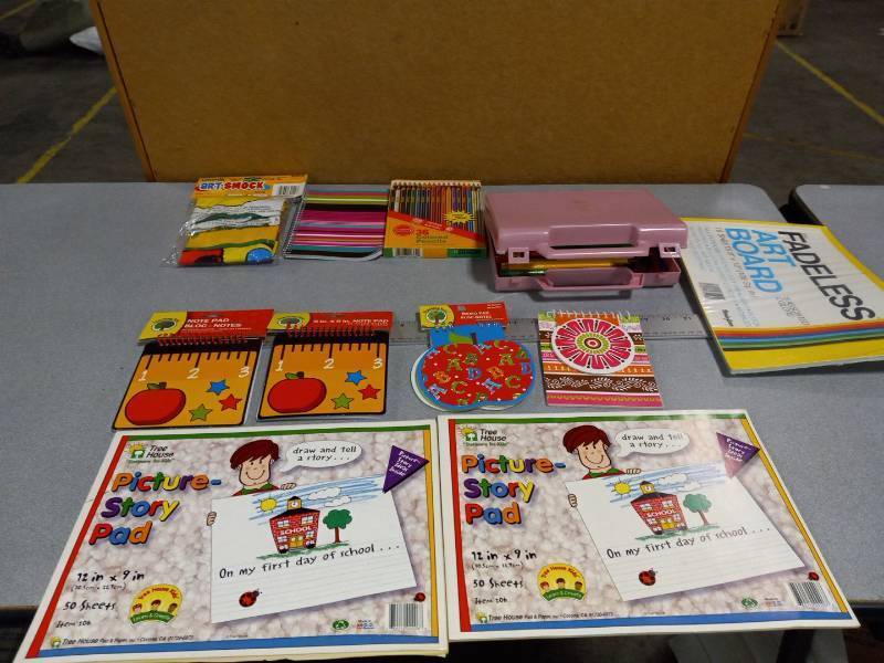 lot 12622 image: Elementary School Art Supply Bundle
