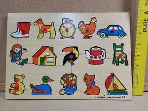 lot 8723 image: Vintage Simplex Holland Wooden Peg Puzzle
