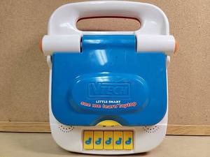 lot 8730 image: VTech Little Smart See Me Learn Laptop