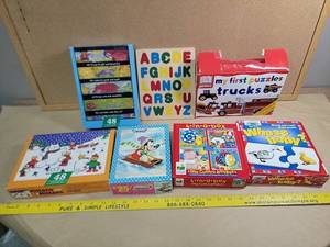 lot 8739 image: Childrens Educational Puzzle Collection