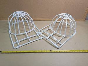 lot 19412 image: White Baseball Cap Washer Frame