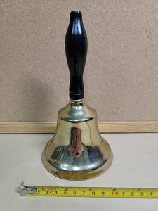 lot 19429 image: Vintage Brass Hand Bell with Wood Handle