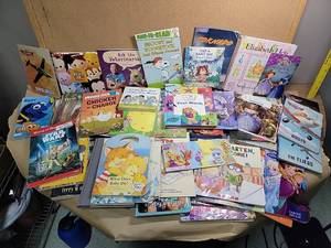 lot 30009 image: Childrens Book Collection - Disney, Scholastic & More