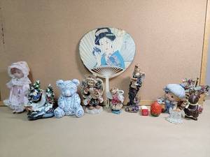 lot 30045 image: Vintage Decorative Figurine Collection with Japanese Fan