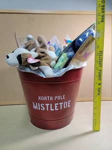 lot 30060 image: McDonalds TY Beanie Baby Collection with North Pole Mistletoe Bucket