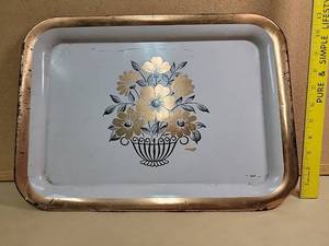 lot 30062 image: Vintage Floral Metal Serving Tray