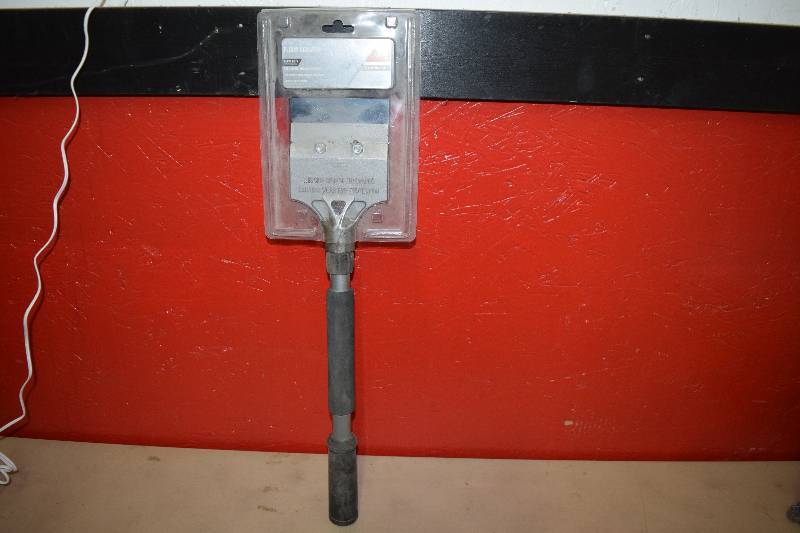 lot 88 image: Ace Heavy Duty Floor Scraper