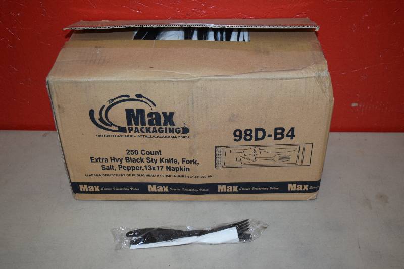 lot 93 image: 250 Packages Knife Fork Salt Pepper and Napkin
