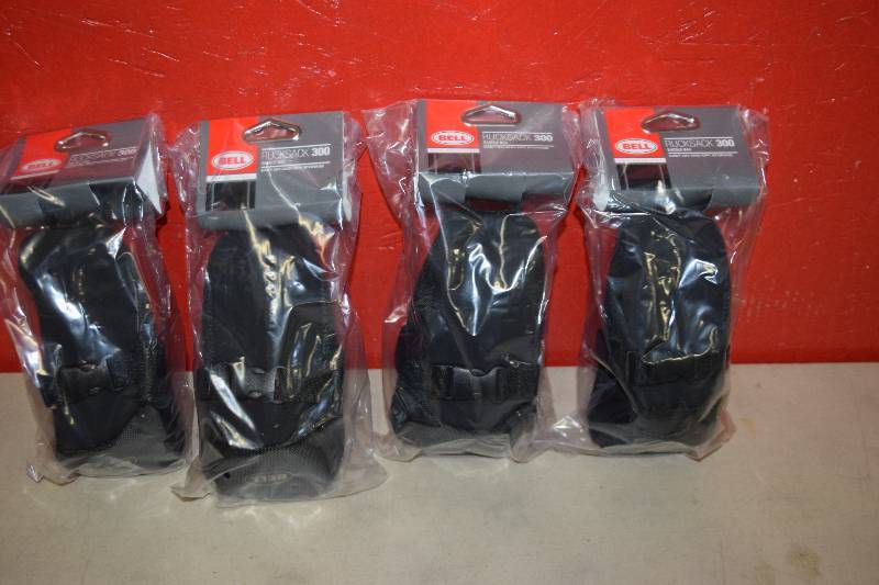 lot 102 image: 4 Bell Rucksack 300 Bicycle Saddlebags