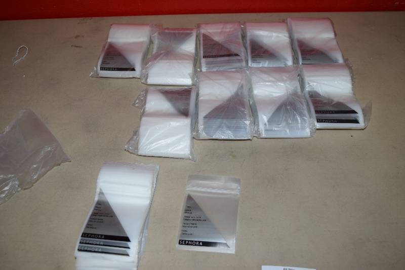 lot 134 image: 1000 Ziplock Bags